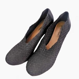 Comfortview slip on heels/shoes, Black weaved pattern